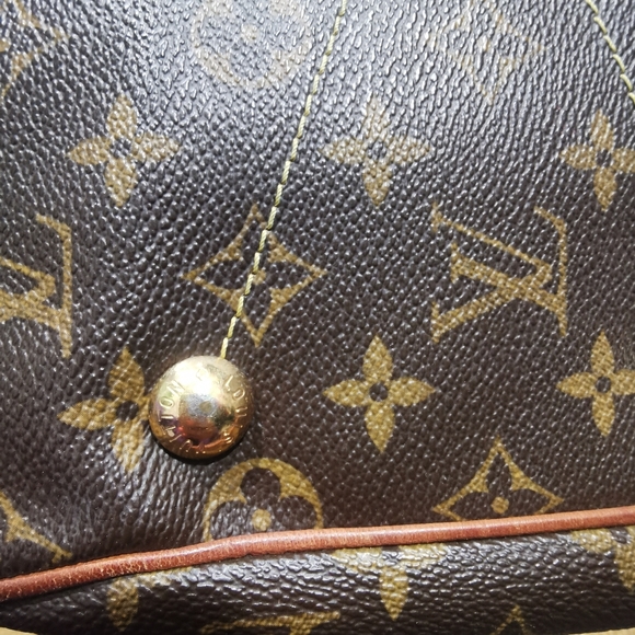 (sold)100% Authentic LV Tivoli Size GM. - Picture 11 of 16